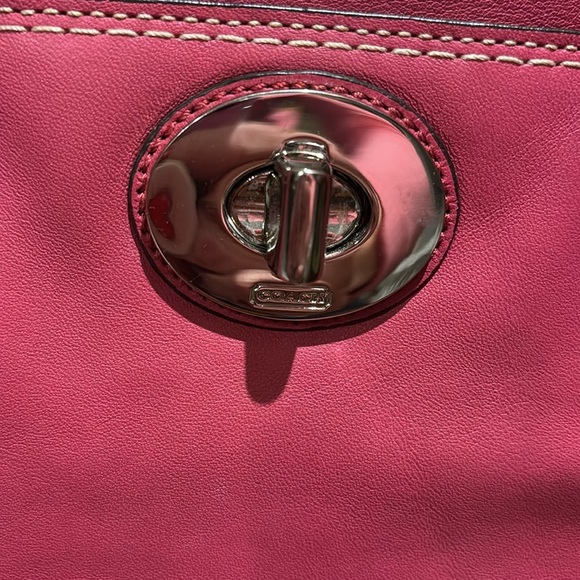 Coach  shoulder bag  thick smooth leather bright pink  Silvertone HW f13675  EUC - Picture 3 of 17